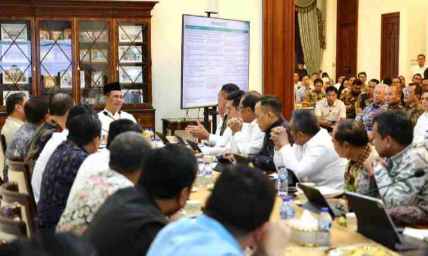 Mentan Amran Dorong BUMN Pangan Naik Kelas, Hilirisasi Harus Berjalan Tanpa Kendala IMG_20260627_220915.jpg